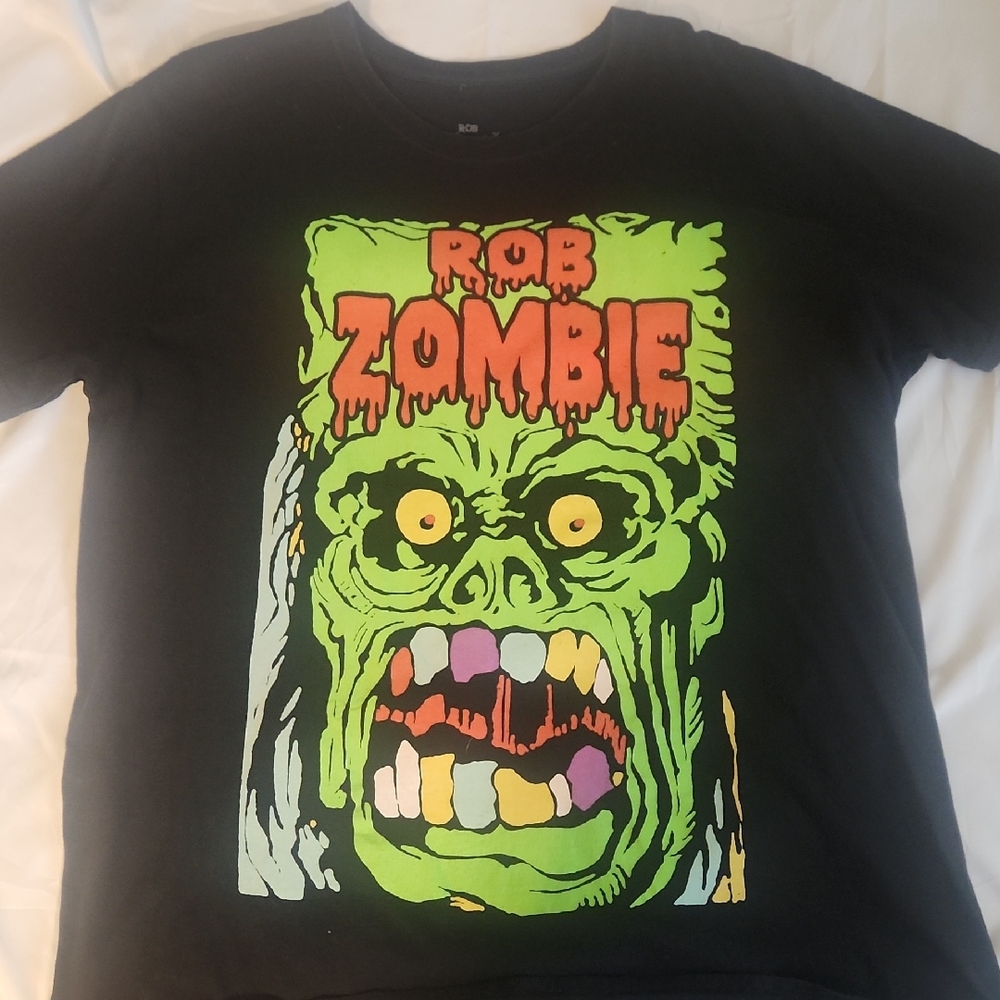 Original Rob Zombie Concert 2018 Black Graphic Tee with Green Monster Print